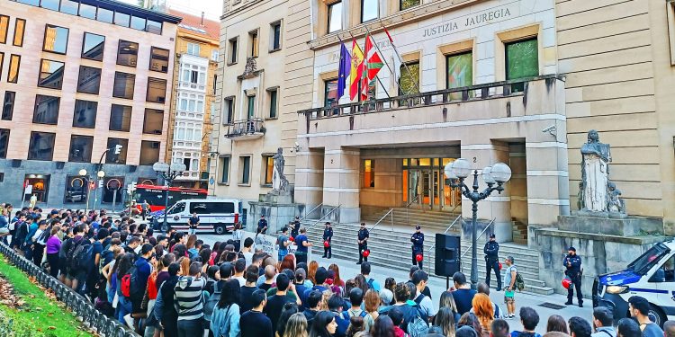 Celebrado hoy el juicio, los 5 de Leioa esperan sentencia (+ vídeos)