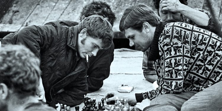 RED ROJA. Esquema para la intervención comunista en el movimiento obrero y sindical