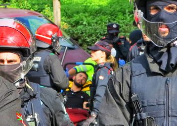 Una persona ha sido desahuciada en Idiazabal con el beneplácito del Ayto. y la ayuda de la Ertzaintza