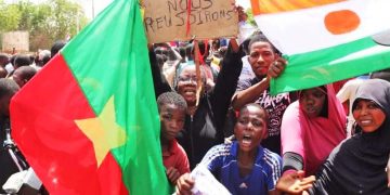 EL LINCE. Lección de historia del país de los hombres rectos