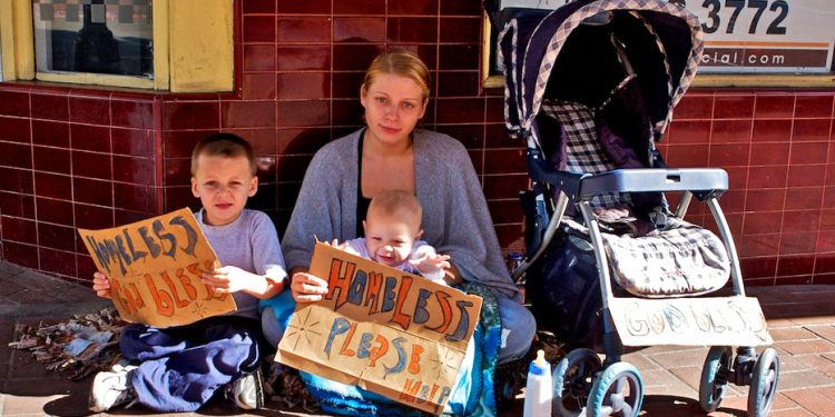 EDELBERTO LÓPEZ BLANCH. Niños pobres en el país más rico del mundo