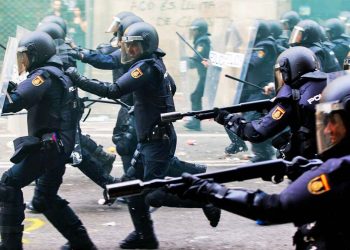 Para el Estado, destrozar un ojo con una pelota de goma no es delito… si la lanza la policía