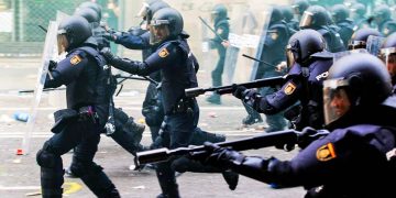 Para el Estado, destrozar un ojo con una pelota de goma no es delito… si la lanza la policía