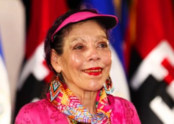 ROSARIO MURILLO. Notas sobre los cobardes, los claudicantes y las “floripondias”