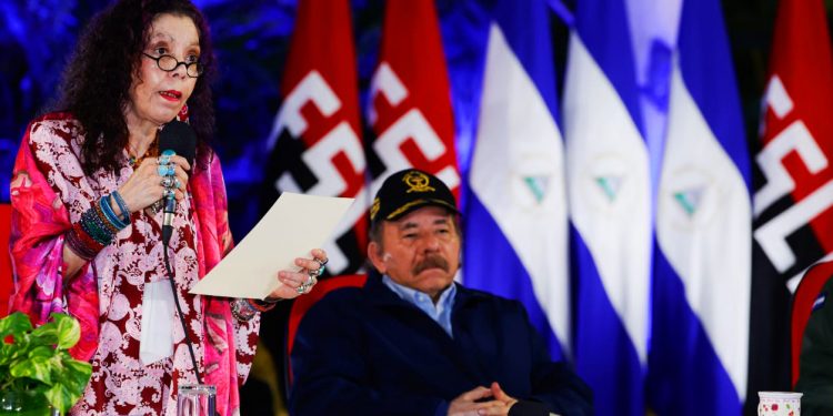 NICARAGUA. El presidente y la vicepresidenta presidieron el acto del 44 Aniversario del Ejército