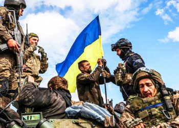 UCRANIA. La escasez de personal que empuñe las armas lleva a Defensa a alistar a trastornados mentales