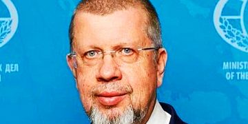 El embajador ruso en Madrid recuerda que el reclutamiento de mercenarios en España para Ucrania es ilegal