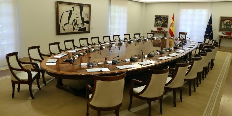 La lucha por una silla en el futuro gobierno vuelve a desatar las hostilidades entre Podemos y Sumar