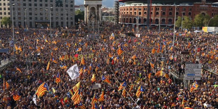 La prensa del régimen festeja que la Policía diga que hubo menos manifestantes independentistas