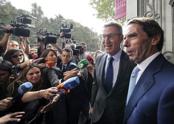 El PP salió de rebajas: de un teórico acto multitudinario en Plaza Colón a una charla entre amigos