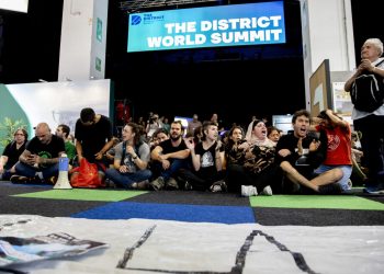 Convocatoria para impedir una provocadora Feria de los fondos buitre