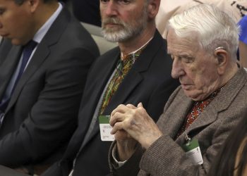 POLONIA toma medidas para extraditar a un nazi admirador de Zelenski que fue ovacionado en el parlamento de Canadá