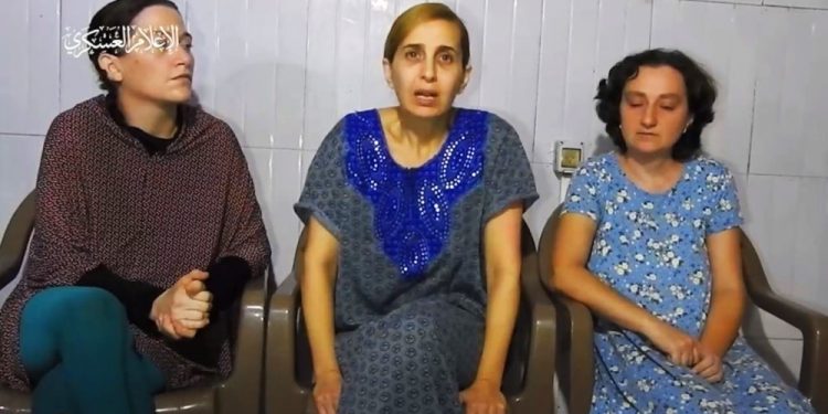 Detenidas israelíes envían un contundente mensaje a Netanyahu en este vídeo difundido por Hamás