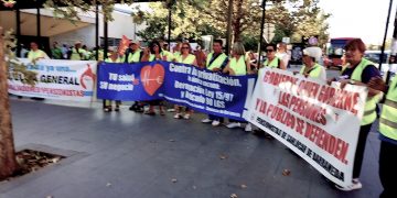 Manifestación contra las políticas de la UE en Granada , contra sus  recortes, sus privatizaciones, sus guerras.