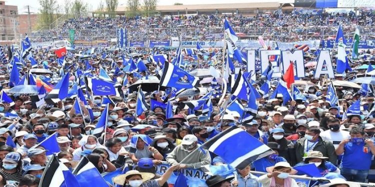 BOLIVIA. El MAS (Movimiento al Socialismo) expulsa al presidente del país