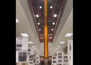 Viral. Colgaron la bandera en la Facultad y a los pocos minutos…