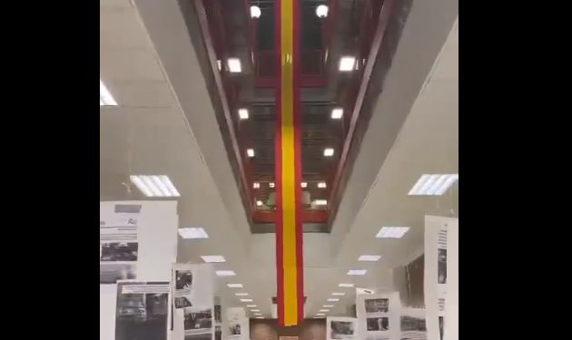 Viral. Colgaron la bandera en la Facultad y a los pocos minutos…