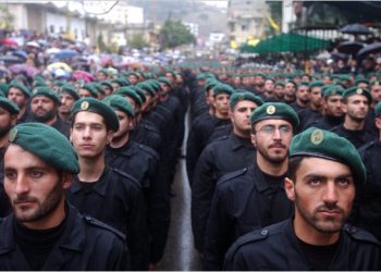 La guerrilla de Hezbolá entra en escena y obliga a Israel a dividir su ejército