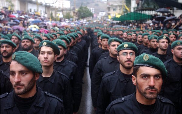 La guerrilla de Hezbolá entra en escena y obliga a Israel a dividir su ejército