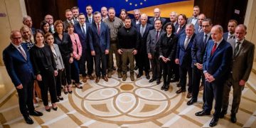 U.E.  Una imagen para la Historia: el apoyo de la banda de los 27 al fascismo