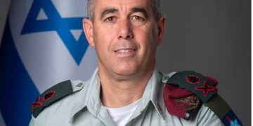 Obsérvenlo bien, es Nimrod Aloni, General y Jefe de la ocupación israelí en Gaza, fue capturado hace unas horas