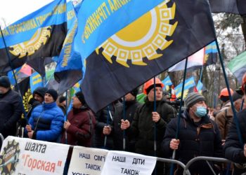 UCRANIA. Protesta sindical porque el gobierno de Zelenski da más poder a los empresarios