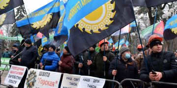 UCRANIA. Protesta sindical porque el gobierno de Zelenski da más poder a los empresarios