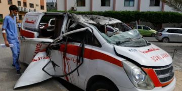 La propia OMS (Organización Mundial de la Salud) denuncia 111 ataques de Israel contra ambulancias, centros sanitarios…