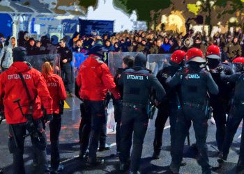 KOLITZA. Y esta gente ‘de izquierdas’ sigue firmando lo que haga falta