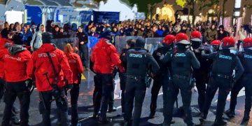 KOLITZA. Y esta gente ‘de izquierdas’ sigue firmando lo que haga falta