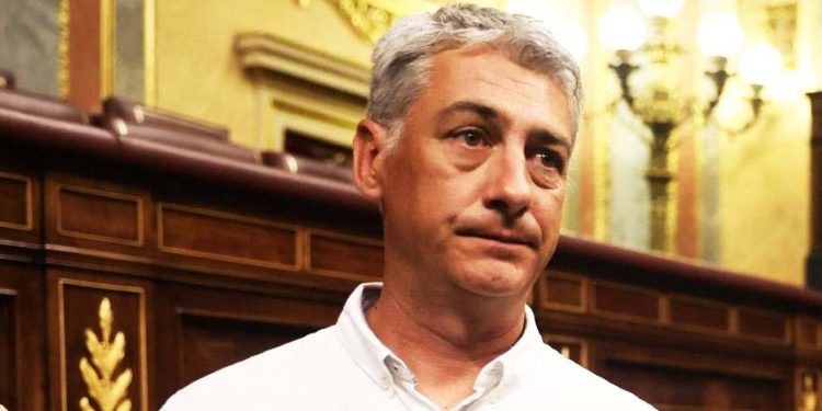 Tuit contra tuit: A Oskar Matute le han respondido con esta claridad y contundencia