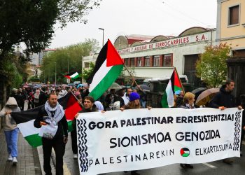 Masiva manifestación de Hendaia a Irún: con Palestina y su derecho a ejercer la resistencia
