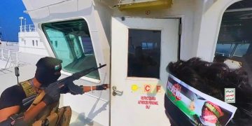 YEMEN incautó el barco israelí, en apoyo a Palestina, de esta manera (+ vídeo)