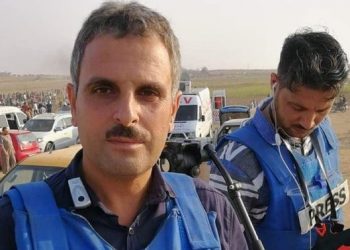 Estremecedor testimonio de un periodista en Gaza narrando junto a la morgue el asesinato de un colega