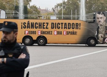 El cerebro de los ultra-católicos de «Hazte oír» no da para mucho: observen este autobús