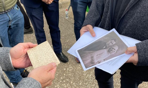 Dignifican los restos de 173 soldados republicanos encontrados en una fosa en Catalunya