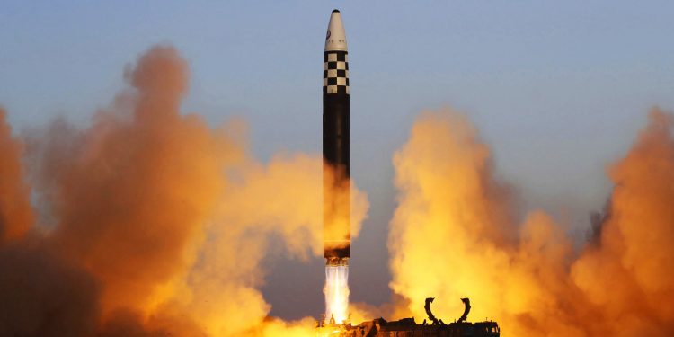 RPDC. Así se lanzó el misil intercontinental (ICBM) Hwasong-18 (vídeo)