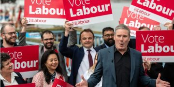 REINO UNIDO. El líder laborista (socialdemócrata) elogia a Margaret Thacher y Tony Blair