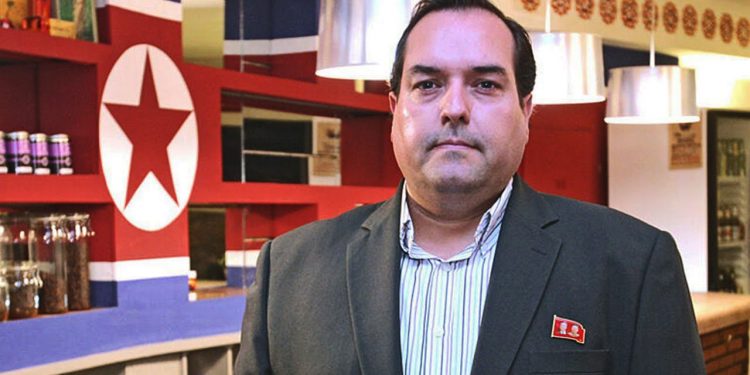 Tras su detención y puesta en libertad, Cao de Benós publica este comunicado