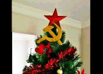 Un árbol de navidad para la tía que se cree capitalista