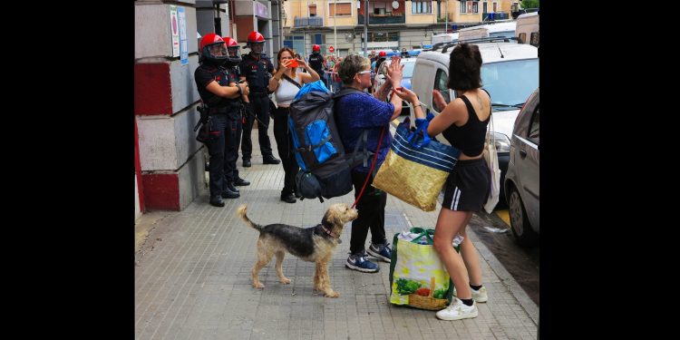 EH Bildu alardea de su pacto con el gobierno y vuelve a vender humo con el tema de los desahucios