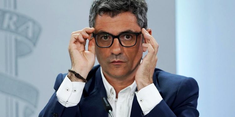 Bolaños queda en evidencia al ser desmentido por Bruselas sobre su “cero preocupación”