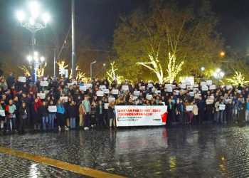 Cientos de personas se concentran en Bilbao contra el veto político a Luberri Konpartsa (+ vídeo)