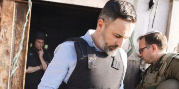 Adivina adivinanza, a dónde ha viajado el líder de Vox Santiago Abascal para dar su apoyo