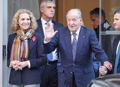 Insólito pero hubo vivas al Rey Borbón emérito campechano a la salida de un restaurante