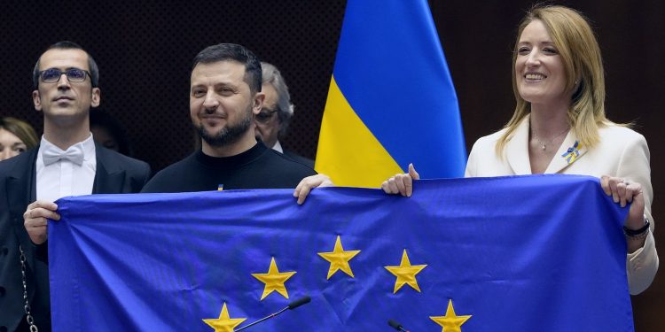 No hay más: La UE corta un 87% el suministro militar-financiero a Ucrania