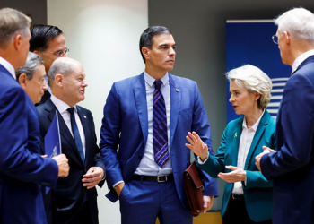 LUCAS BRETT. Tiempos de recortes y la austeridad que nunca se fue