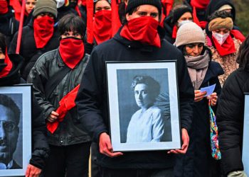 ALEMANIA. La policía ataca la marcha en memoria de Karl Liebknecht y Rosa Luxemburgo y provoca heridos graves