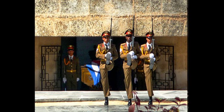 PACO AZANZA TELLETXIKI. José Martí, el Héroe Nacional cubano que nace cada 28 de enero