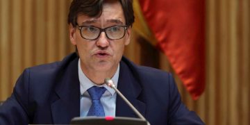 Salvador Illa, ex ministro y líder de los «socialistas» catalanes se hizo «comunista»